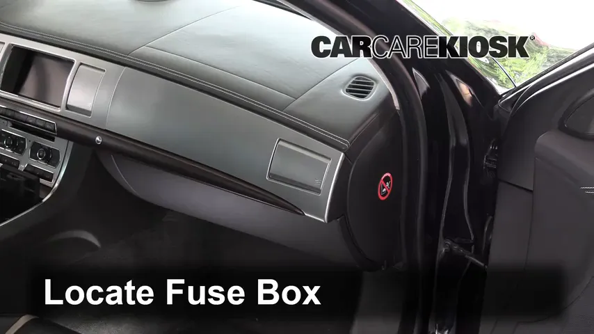 2015 Jaguar XF Sport 3.0L V6 Supercharged Fusible (interior)